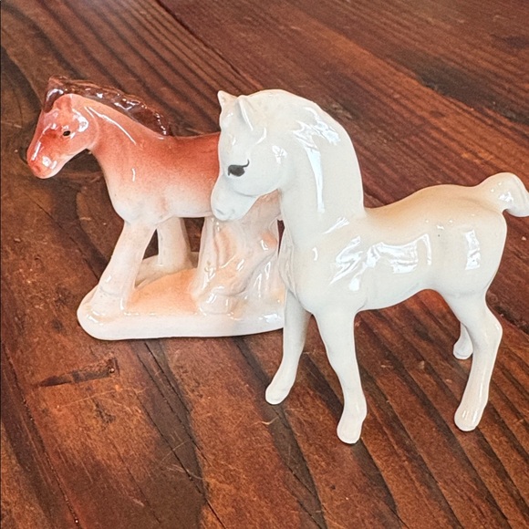 Vintage MCM White and Brown Mini Horse Figurines (2) Japan - Picture 3 of 11